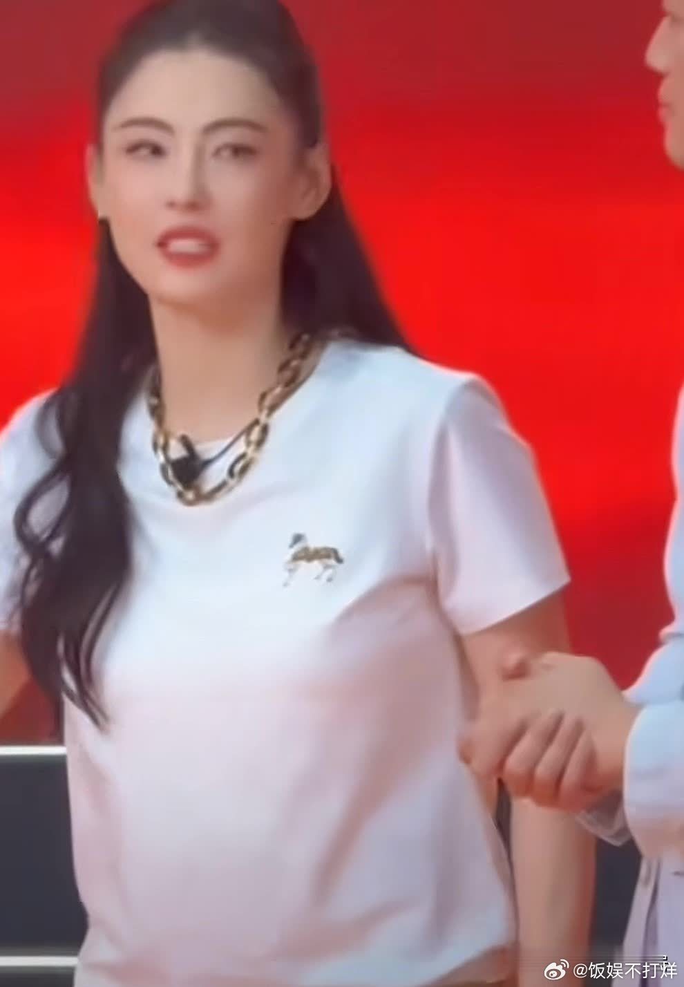 你们注意到了吗？张柏芝的风格转变，简直让人大开眼界。难怪舆论的风波一波未平一