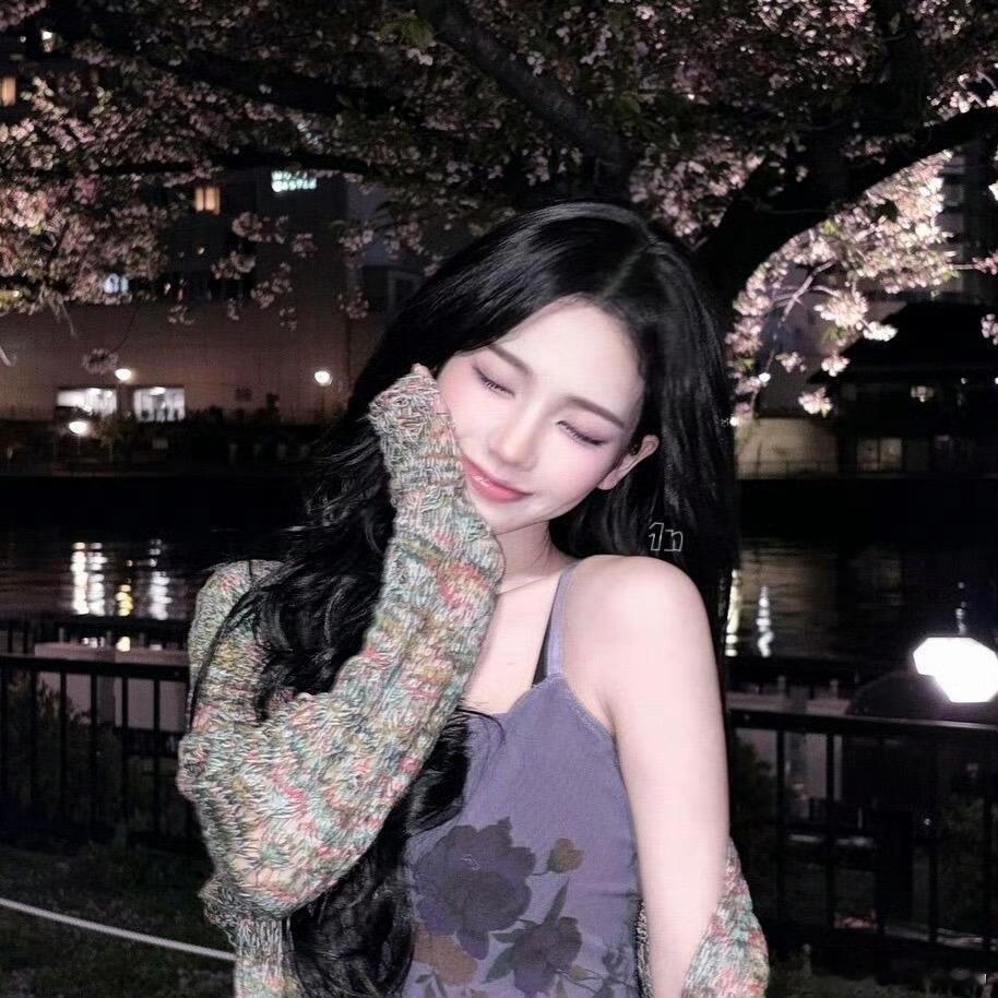 柳智敏穿的长裙只要92元92元的裙子穿得这么好看女神你随便吧！缺的不是裙子是