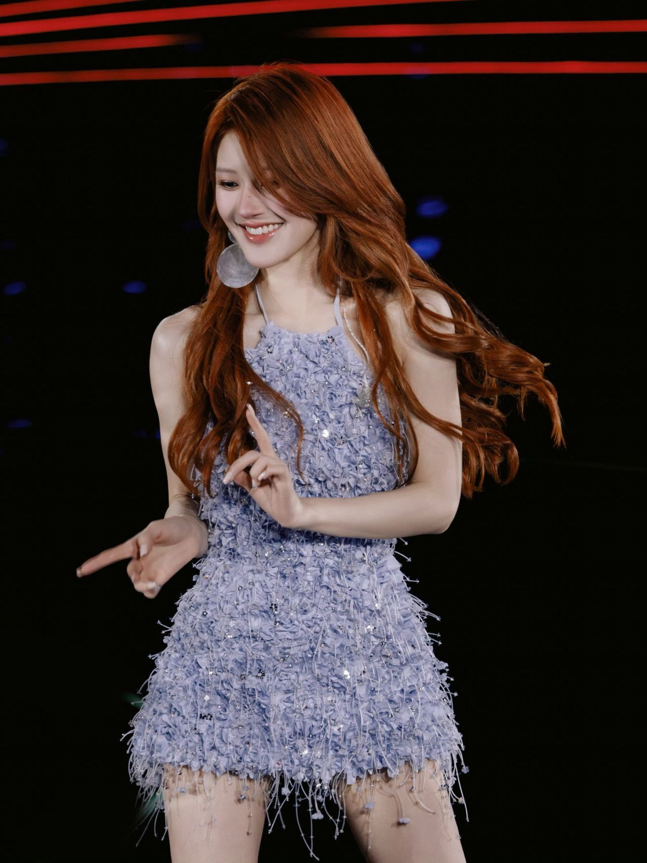 慕了，这种实力护妹的姐姐请给我来一打！是谁又被女孩子之间流露出的欣赏和善意感动到