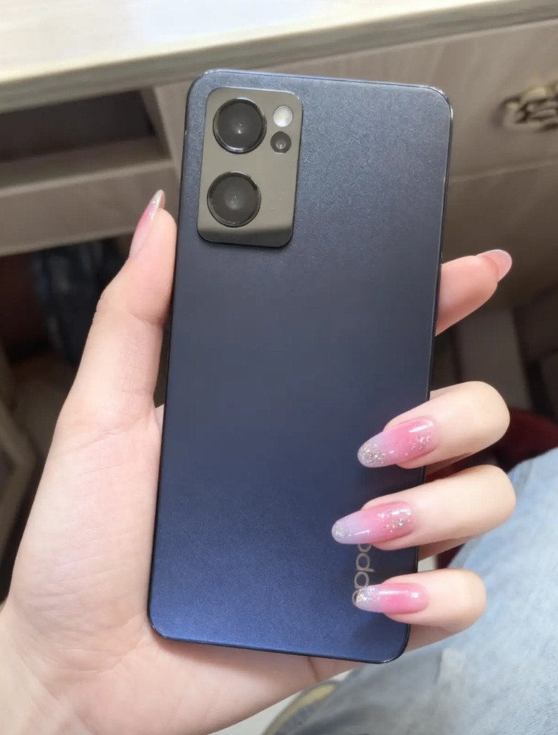 oppo更新速度快到我恍惚了21年底入的Reno7，算算居然快4年了！讲真绿厂