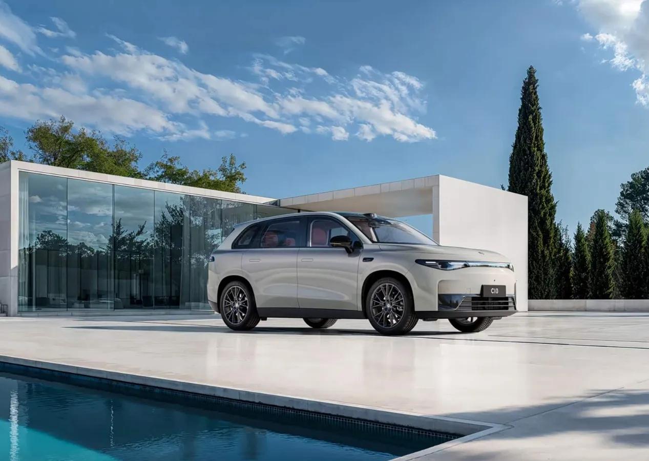 近期准备买新能源车的纠结党必看！当你每天在网上看到有关新能源车的冬天充电桩