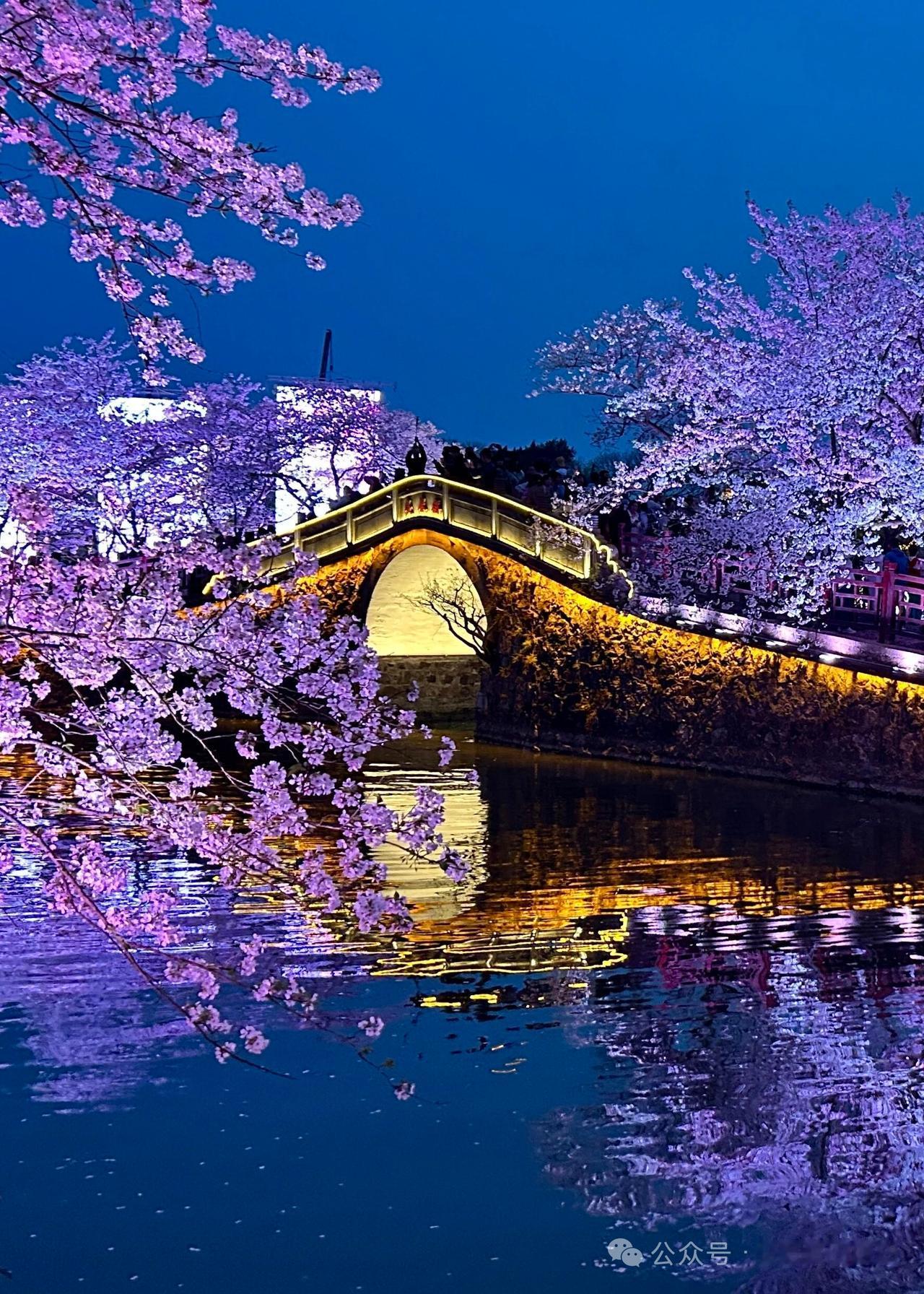 天蝎座的择偶标准有多奇葩，就是他不卡颜，不卡经济条件，甚至不卡年龄，但是