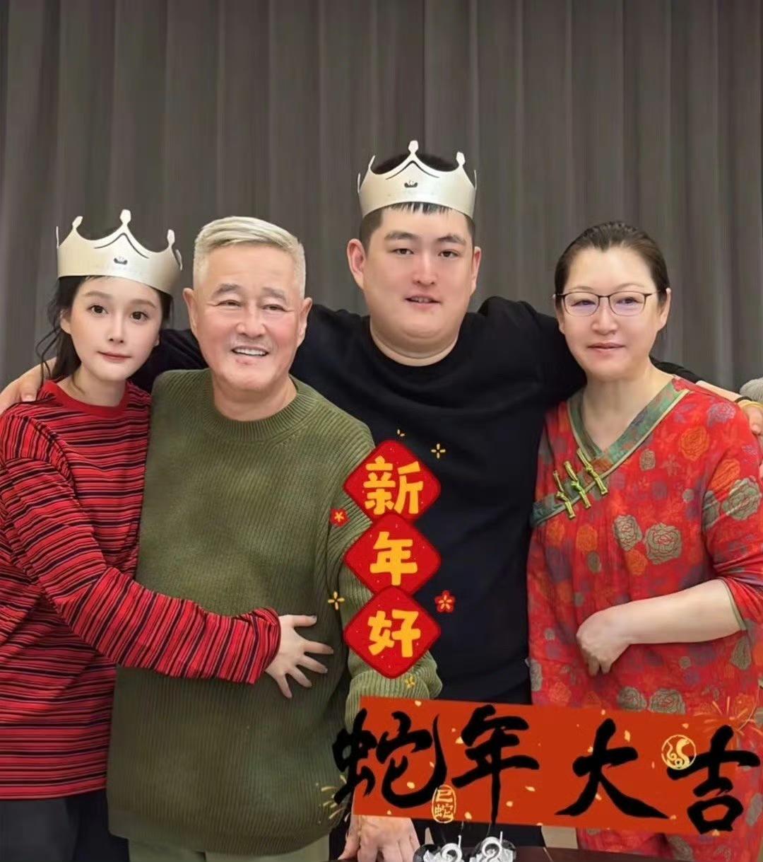 球球在直播中表示，姐姐与她们的生活水平一致，但因不愿曝光而极少出现在公众视野，因