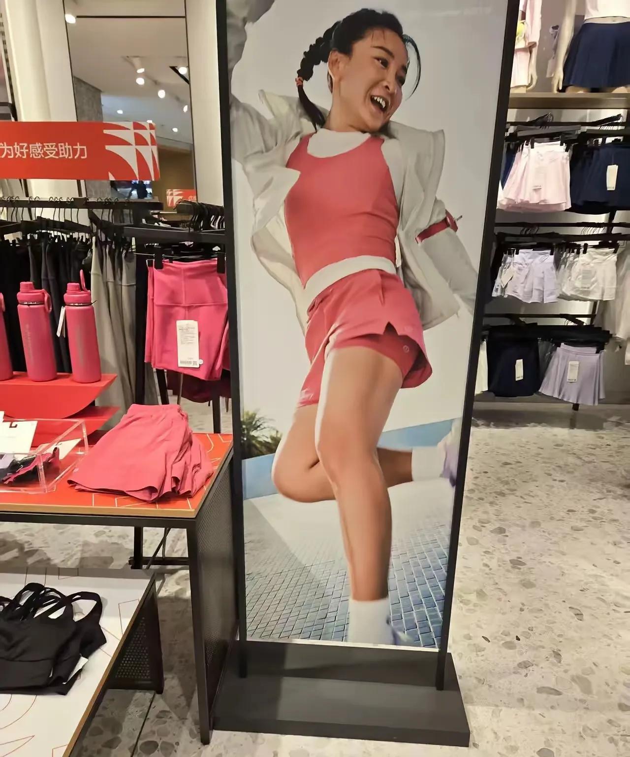 这个图，是P的吗？为啥脑袋那么大，比腰都粗？为啥搞出来个五头身？这是啥品牌[呲牙
