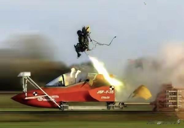 2025年12月8日，俄罗斯媒体fighterbomber频道披露了12月7日俄