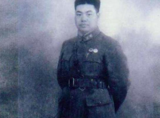 1944年，几个刺刀同时刺进了79军军长王甲本的腹部，这位打了半辈子仗的将军，就