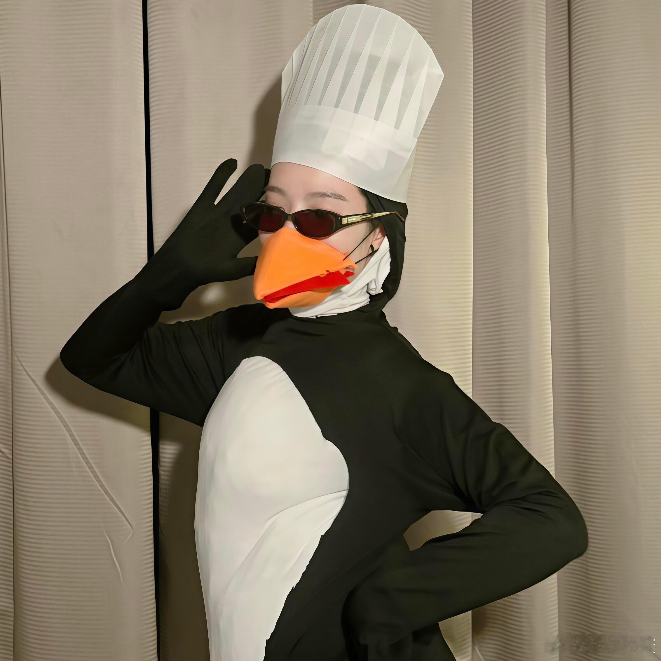 卢昱晓四张卢昱晓不明显头像^_^哈哈哈哈哈哈萌死了卢昱晓｜​​​