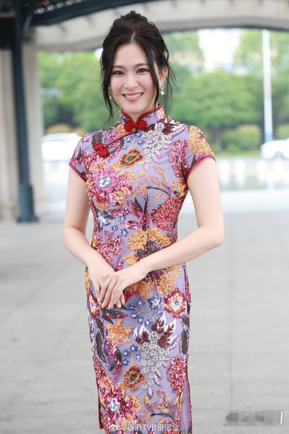 星岛：香港小姐2026｜冯盈盈自称永恒外景师姐，曾当港姐社工开导减肥崩溃的陈懿德