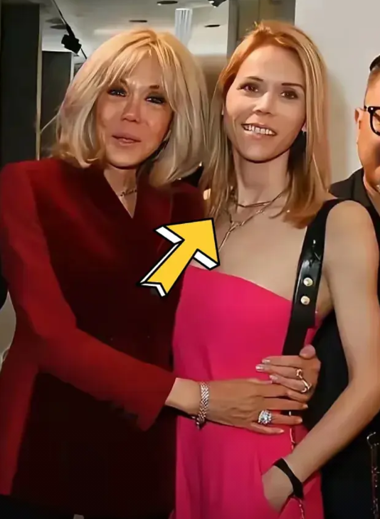 终于明白了！原来马克龙不生自己的孩子，不是布里吉特太老了不能生育，而是马克龙