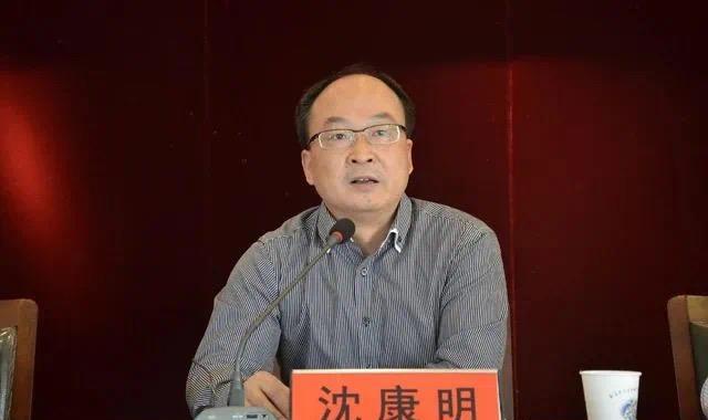 到底发生了什么？7月3日的消息，浙江建投职工董事沈康明先生于近日不幸去世。而根