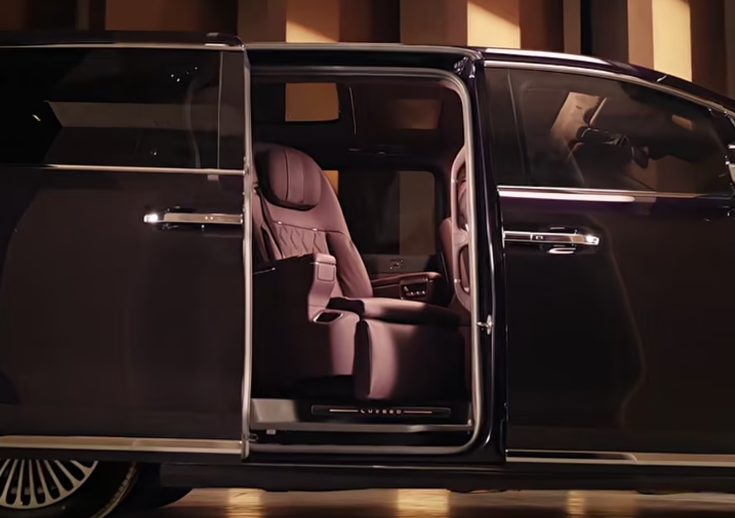 配备智能交互式侧门光毯等智界V9将于4月22日开启预订智界V9采用鸿蒙智行家族