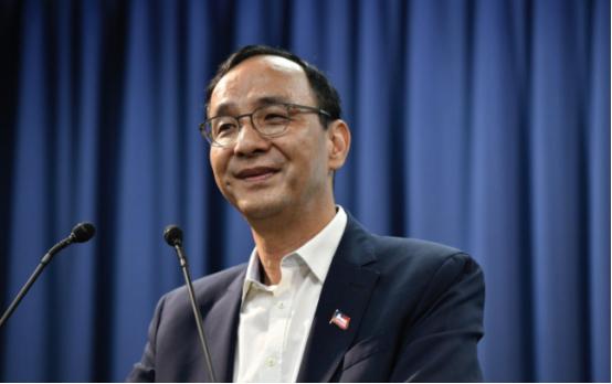 花莲堰塞湖溃堤还没有解决，国民党主席选举要办8场政见发表会，分别在“六都”以及新