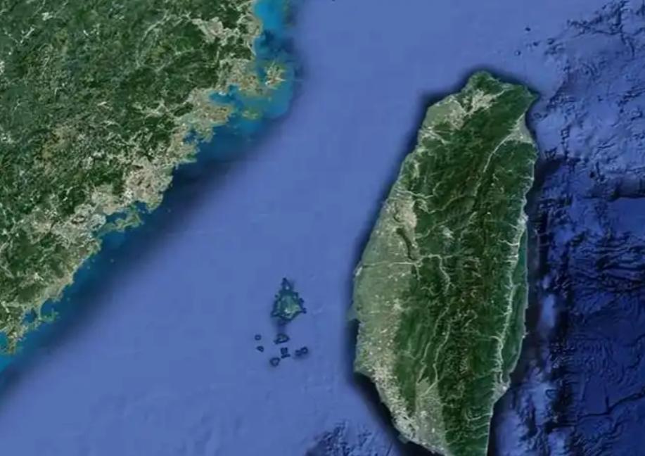台湾睡不着了，完成统一，大陆表态。8月17日，中国再度提到了台湾问题，其中有一句