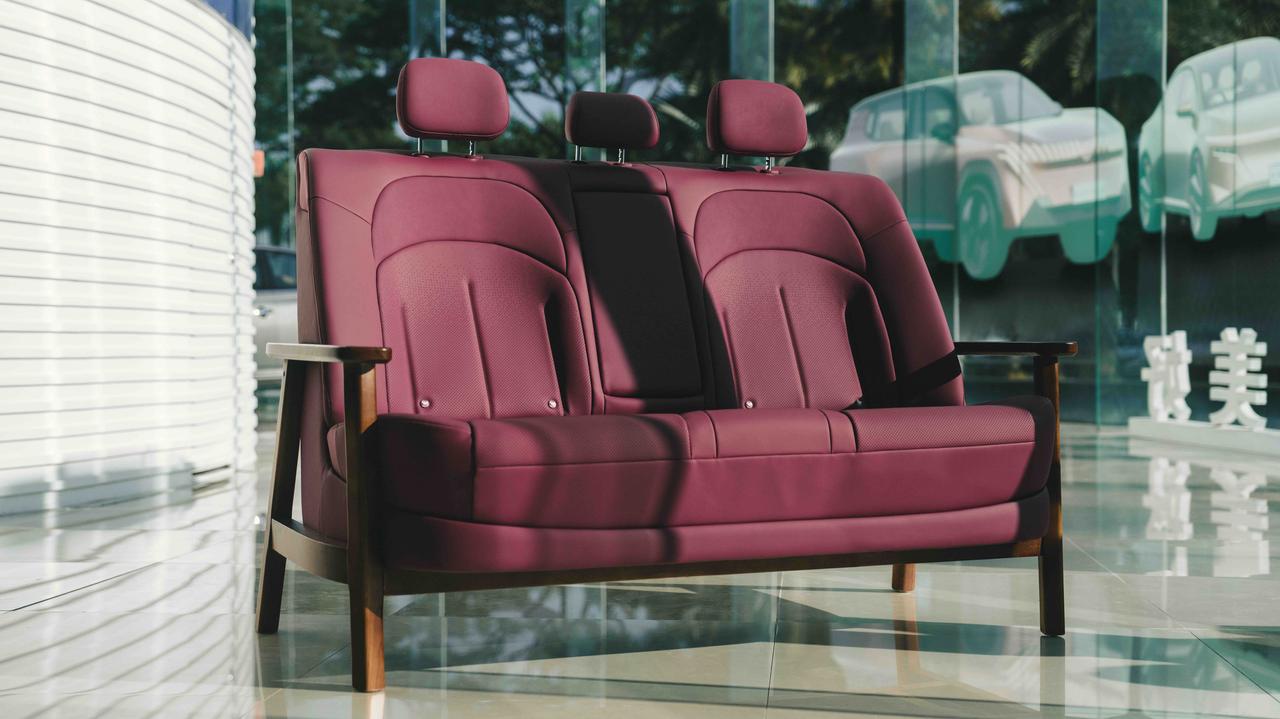 以前人们只知道东风日产是卖车的，现在你说它是“卖沙发”的也毫不为过呀！你看它又又