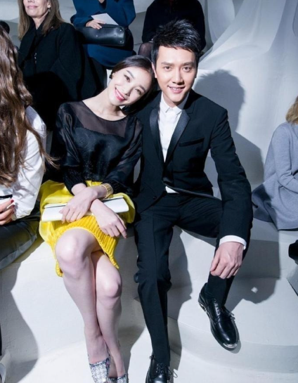 当年24岁的倪妮爱上了大自己10岁的冯绍峰，当初可谓神仙眷侣，两个人站在一起十分