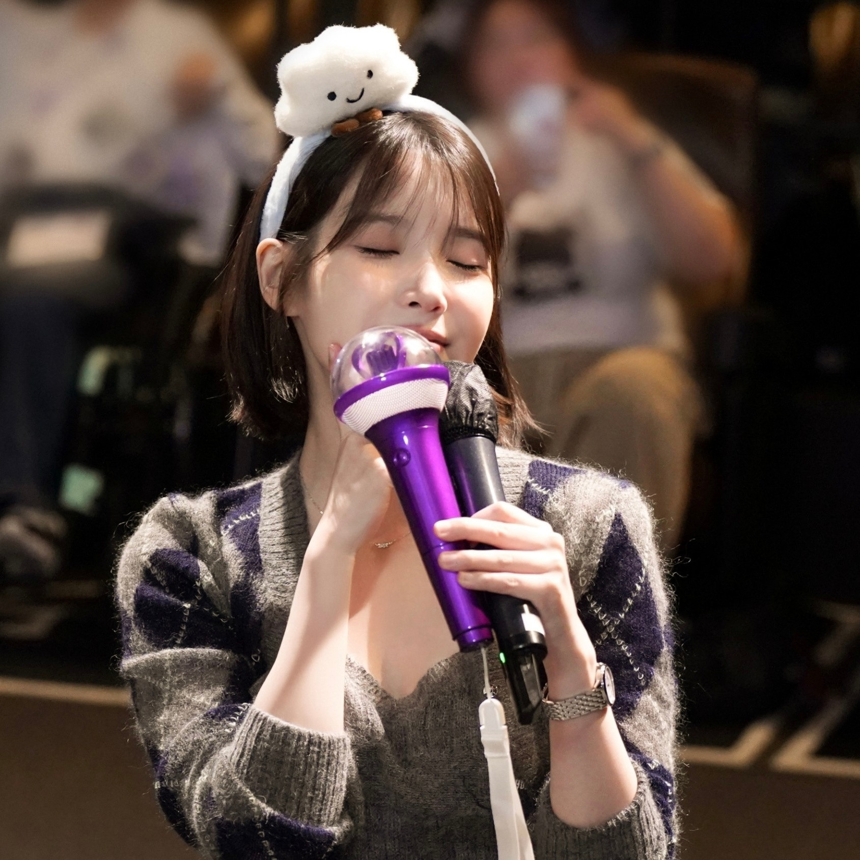 #IU#小狗妹高清萌图食用中​