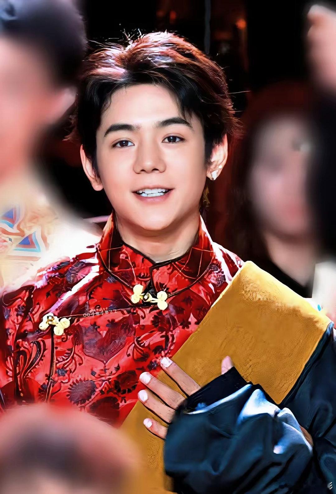 奉劝丁真，赶紧雇个财务吧，一共欠税3.4万，都逾期8天了先明确下丁真这次不是偷税