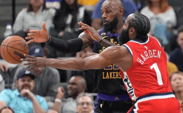 NBA常规赛，湖人客场104-112不敌快船。此役过后，湖人2连胜被终结，战绩