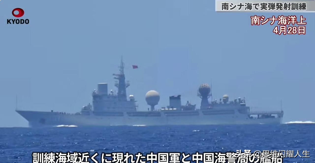 哈哈哈，咱们这真是近距离贴脸恶心它们了！[捂脸哭][捂脸哭][捂脸哭]2026“肩并肩