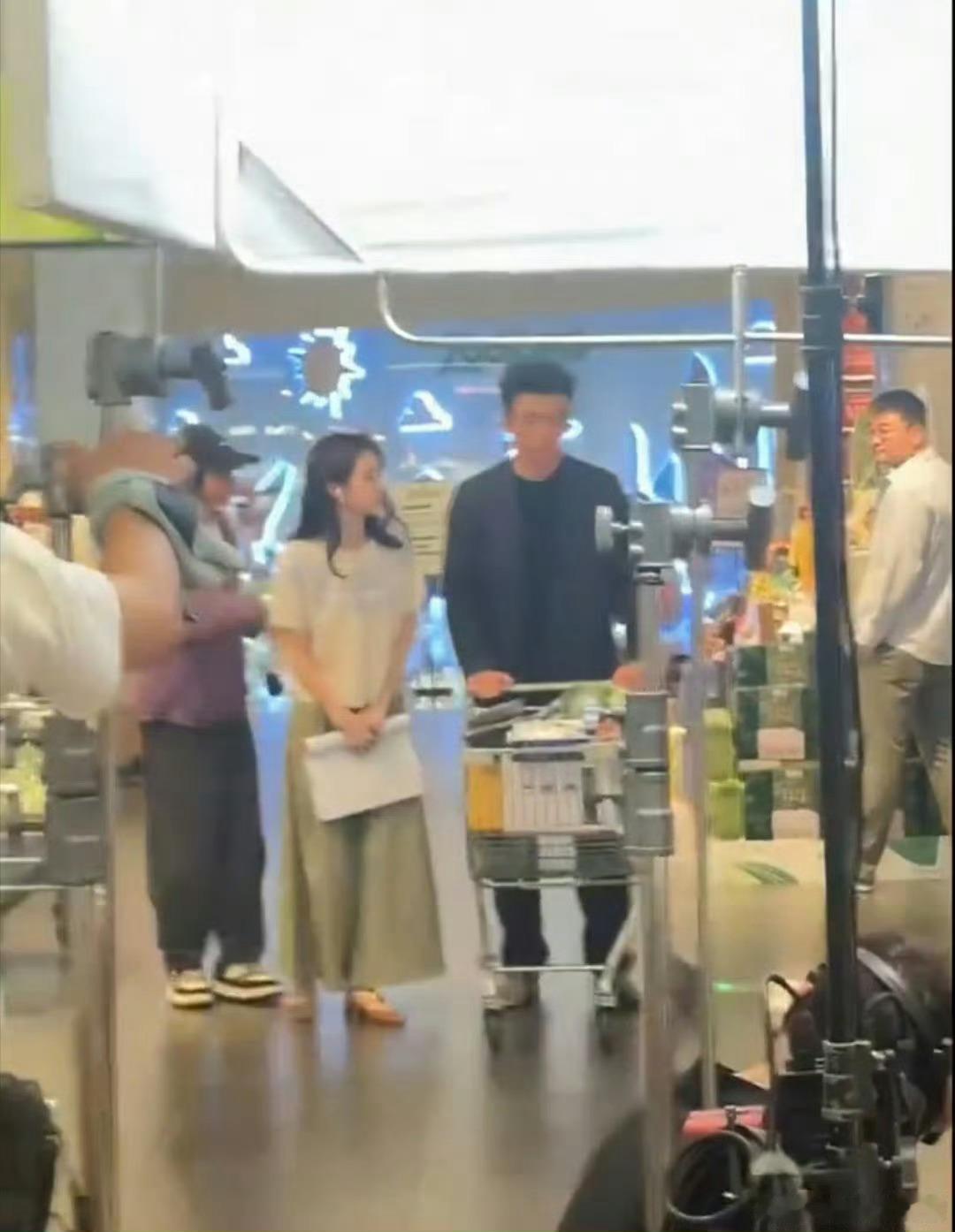 曝郭宇欣私下说绝对不和刘萧旭二搭演员郭宇欣与刘萧旭的二搭剧集《春夜困渡》已在保密