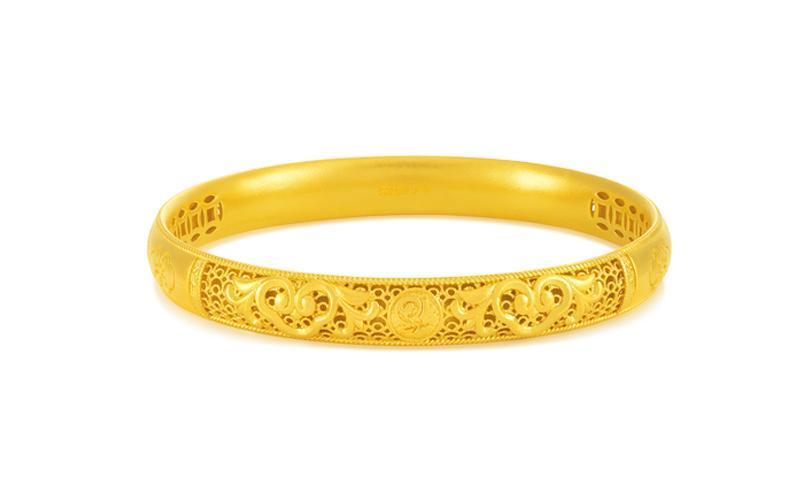 这黄金涨得吓人啊，已经到了1780了！我和弟媳妇10年前都买了金镯子，50多克