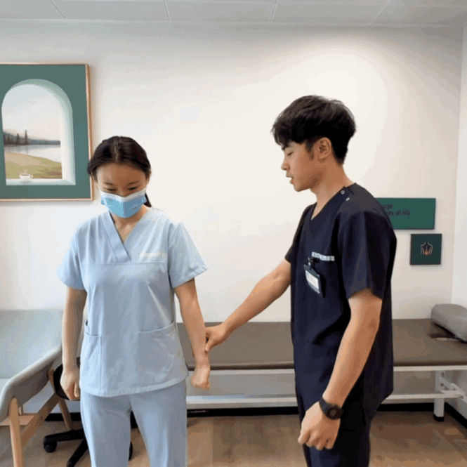 粉丝提问：可以讲讲肩袖损伤吗？爸爸肩袖损伤肩膀疼，有点担心，但不知道怎么办———