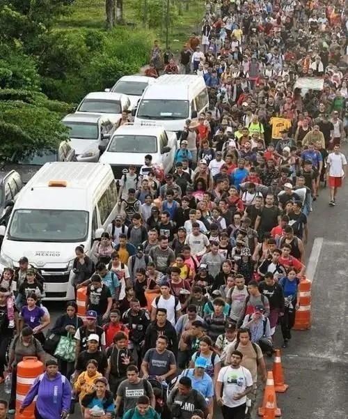 为什么美国有钱人不来中国，而中国有钱人却往美国移民？因为说到底，在美国只要你有钱