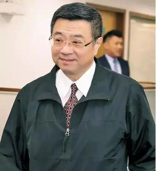 在中美通话之后，“台独”分子卓荣泰出来撂话了！11月25日，卓荣泰声称，“行政