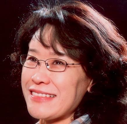 张海迪是个谜！1955年出生，身患多种疾病，如今却面色红润精神焕发，甚至被日本电