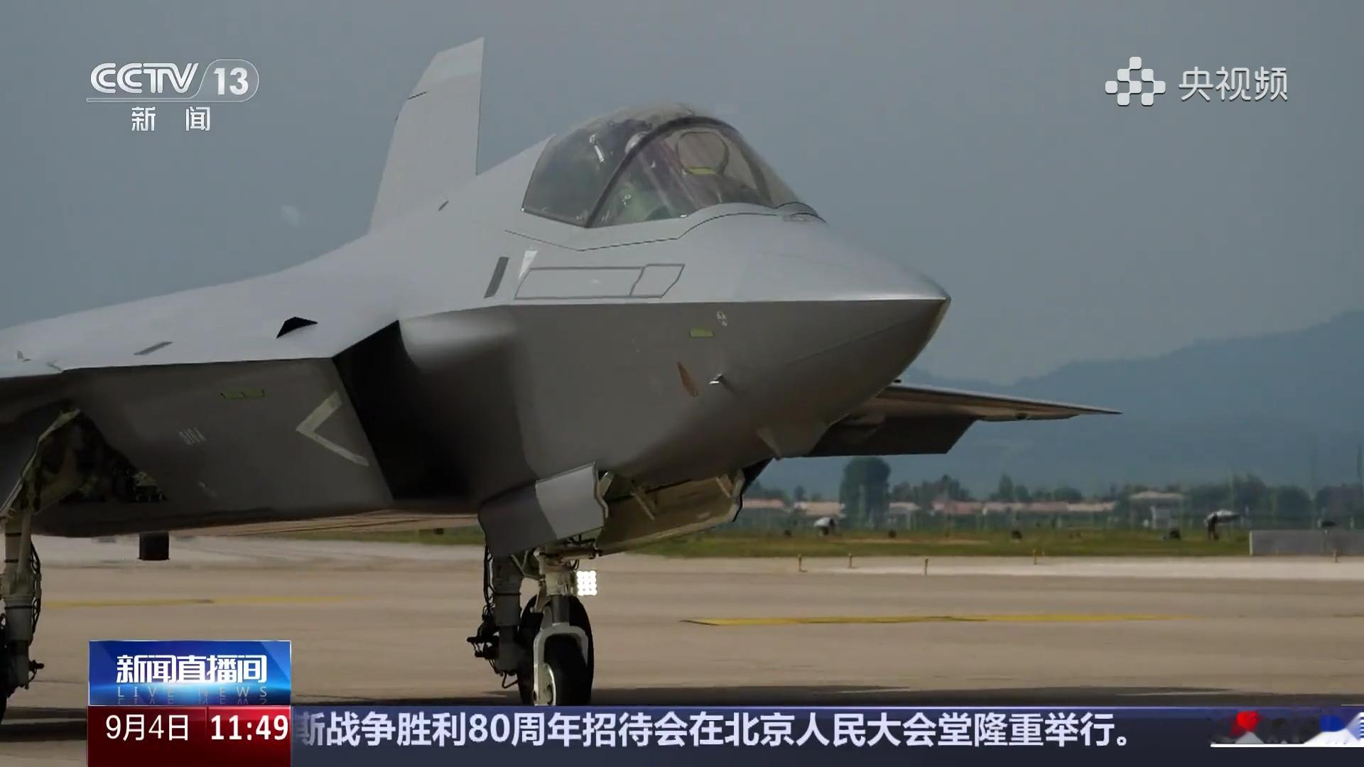 歼击机梯队丨歼-35A为阅兵做训练的歼-35A，中型隐身战机来自“祖国用第一为我