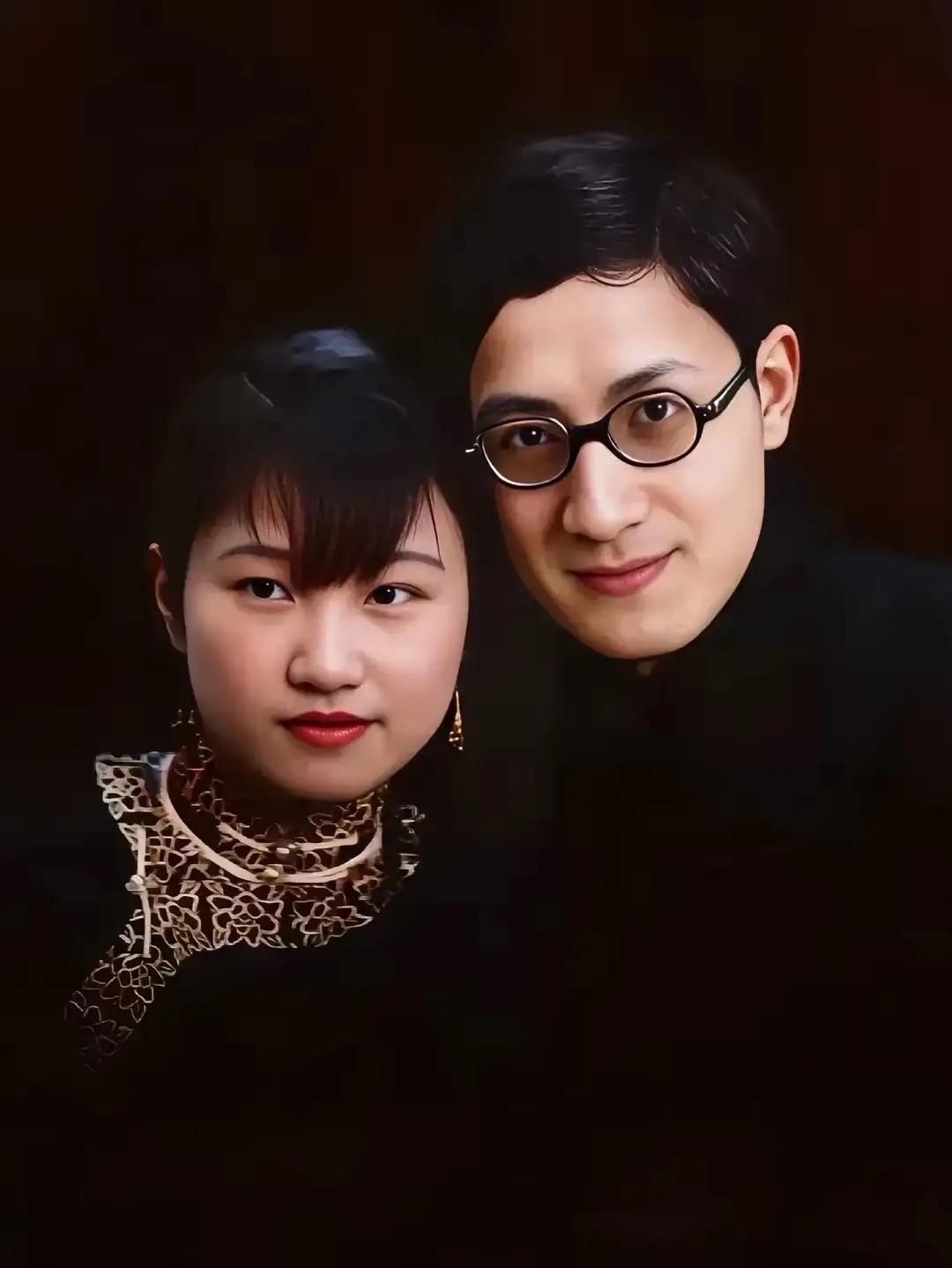 这是徐志摩两位妻子的真实样貌，这可不是剧照，陆小曼五官明媚，青春靓丽的模样确实很