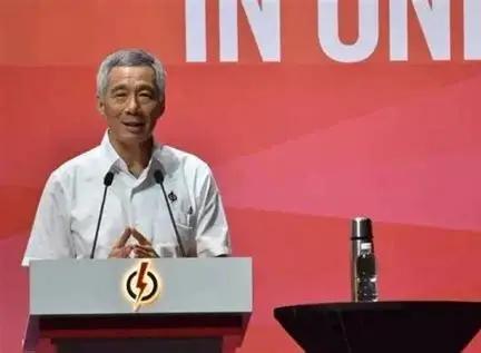 沉默了整整两个多月，新加坡终于开口了。7月6日晚，新加坡国家发展部长徐芳达在