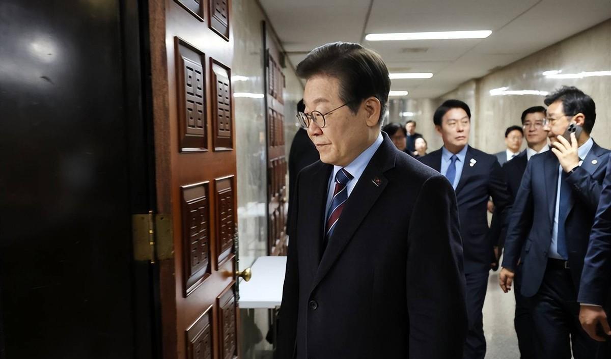8月28日下午，韩国总统秘书室长姜勋植正式确认了消息，那就是韩国已经事前知道了金