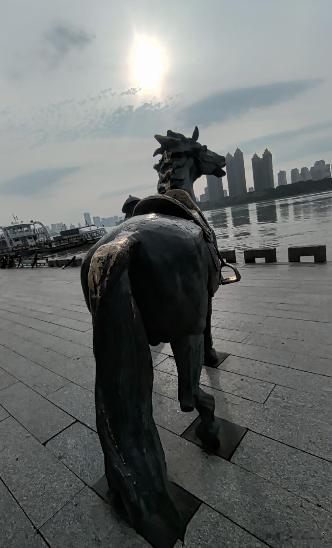 吉林省已经有了白山市，咋滴又要整啥长白市，这根本就是八竿子打不着的事。吉林市是