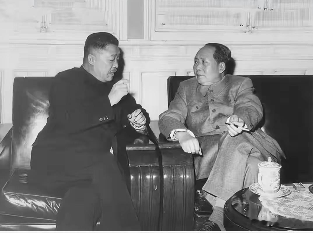 🍁1940年，贺龙在晋西北做了一件事，毛主席晚年都念念不忘！”贺龙一生都坚定