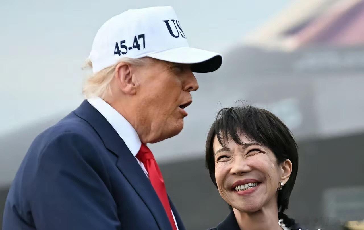 这三张照片，形象定义了日美关系：依附、谄媚……嗯，慰安。​​​​