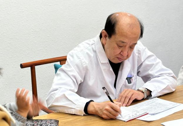 抽动症——是肝缺血了,一碗汤让肝喝饱了血,抽动就好了90%!中医里,抽动症有一