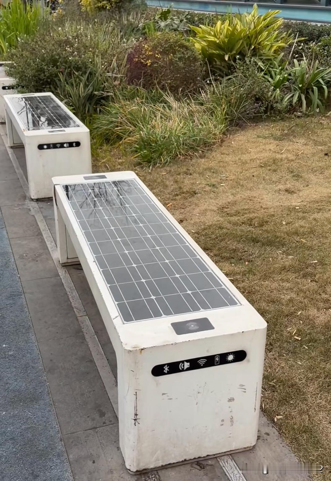 成都已经进化成这样了吗？？？？？？？？蓝牙，wifi，充电的，加热的。。