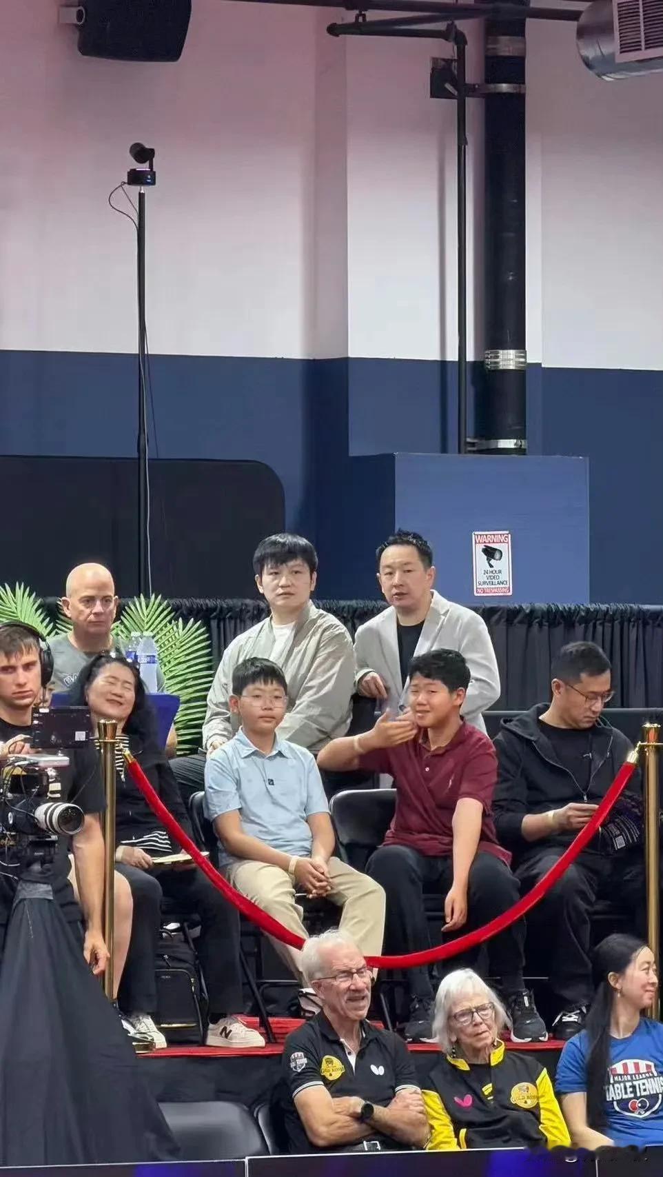 为什么樊振东观看美国大联盟比赛，自己又火了！因为美国大联盟和wtt完全不同，