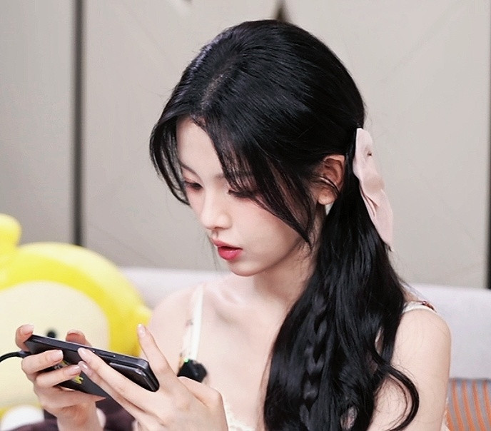 美萌小蜜桃🍑杨超越