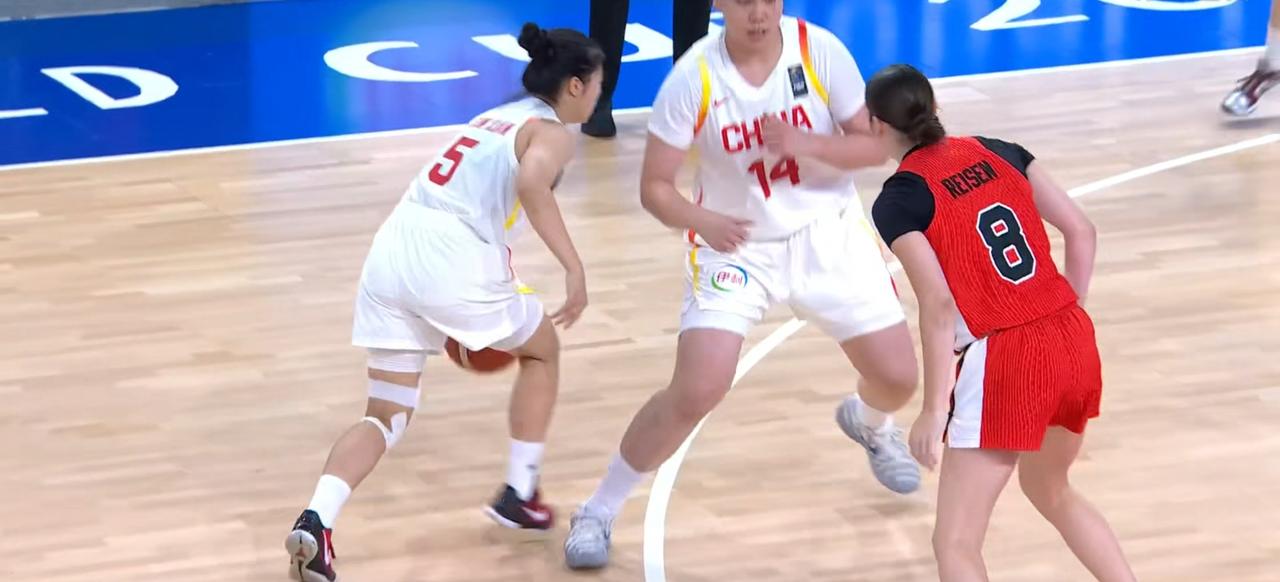 北京时间7月17日23:30，中国女篮1分之差遭绝杀！以68-69惜败加拿大，止