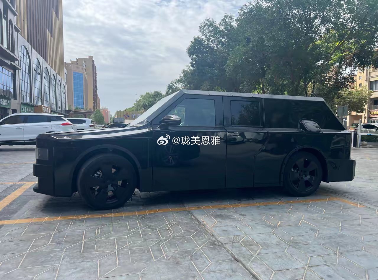 我来吐鲁番了，看到了不少摸不着头脑的夏测车
