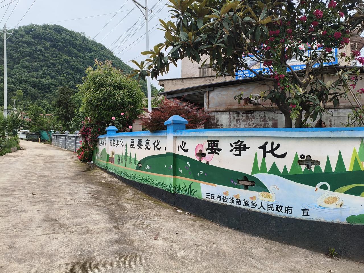 中国将沙漠变良田火了中国真有不少人在新疆致力于把沙漠变良田。就说