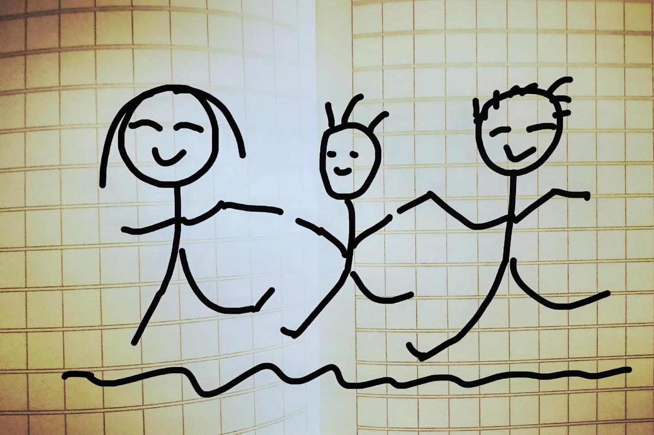 我曾经的一个好朋友，人到中年时离了婚，离婚两年后再嫁，二婚遇到了一个对的人，生了