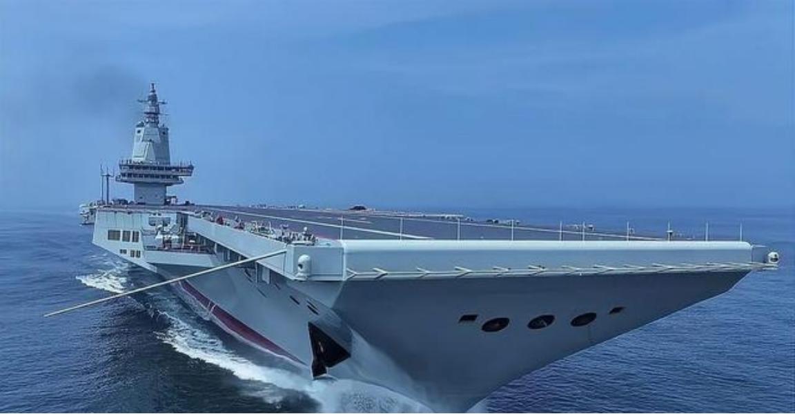 为什么福建舰这么久还不服役？其实说白了，是因为福建舰的技术问题，没办法直接服役。