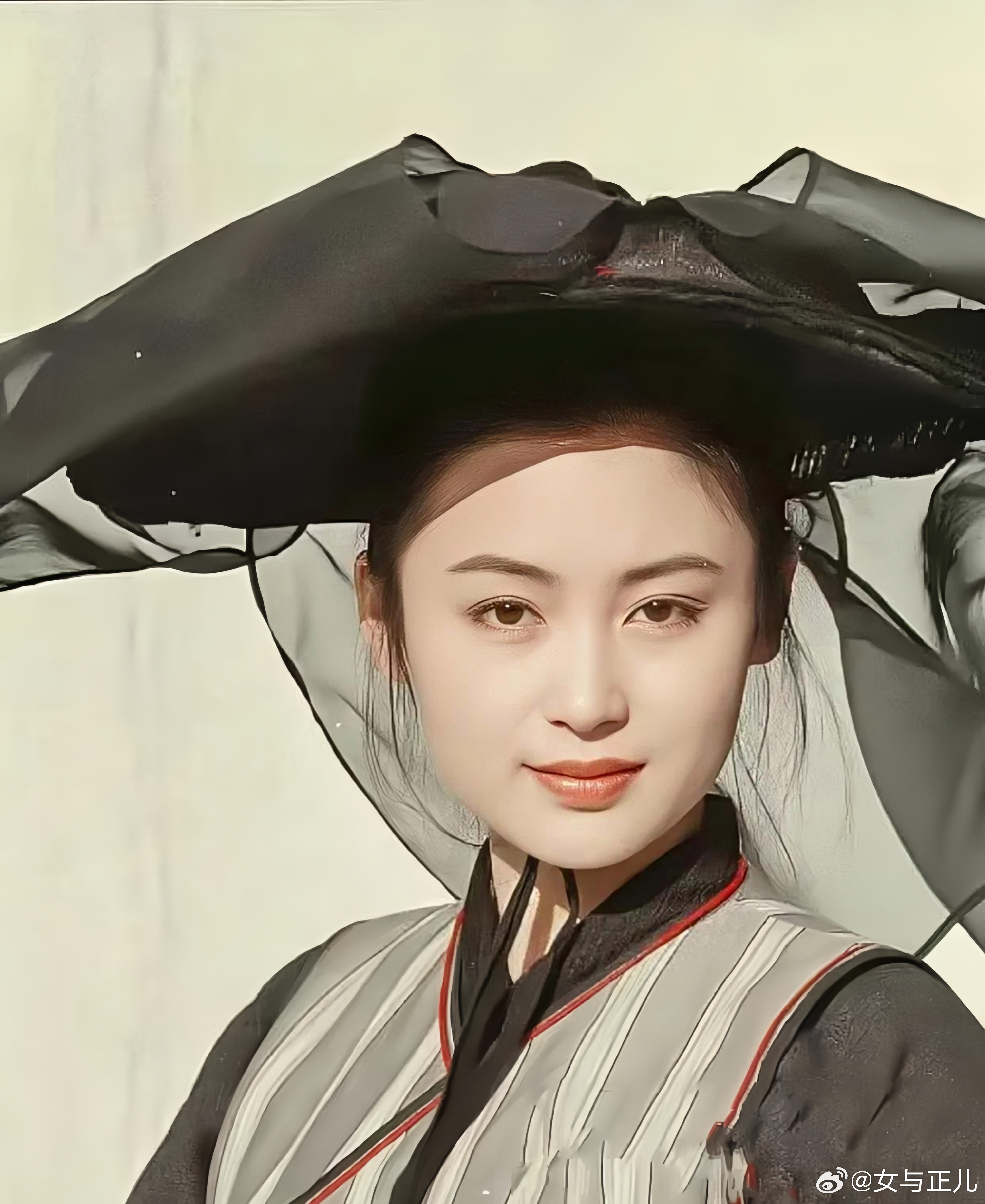 #陈红这样的名气居然被叫陈飞宇妈妈#她可是当年被称为大陆第一美人啊！可能不少年轻人对陈红的印象，就停