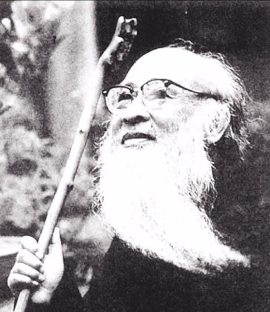 1946年，张大千看中一幅画，画在韩军长手里。韩军长开出条件：要500两黄金，还