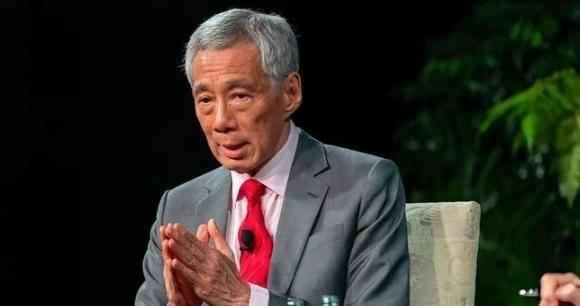 李显龙说，我们不是华人国家，只是刚好华人占多数，若是不明白这一点，就不能真正成为