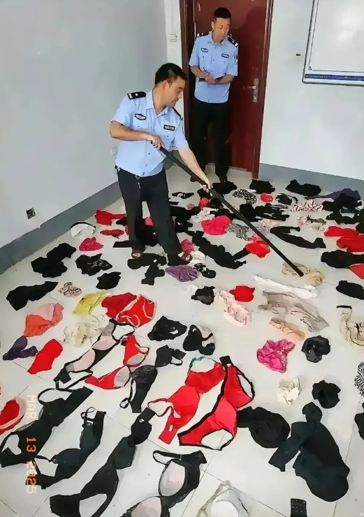 不懂就问，警察叔叔还可以穿着拖鞋(凉鞋)干活儿