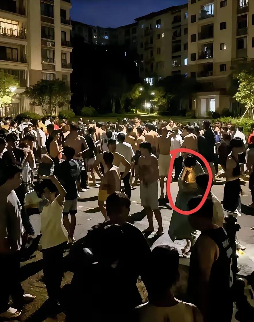 大忠告，大忠告甘肃地震给所有人提醒了！抓条被子最关键！一楼住户还好点，至少